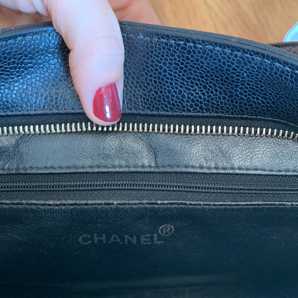 CHANEL Medallion Caviar Tote - Picture 13 of 15